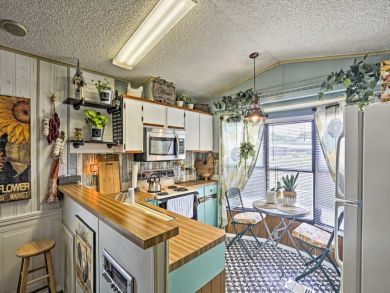 Fort Myers Home 933425