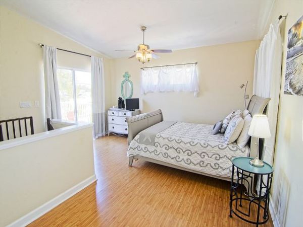 Bradenton Beach Three Bedroom Vacation Pool Home
