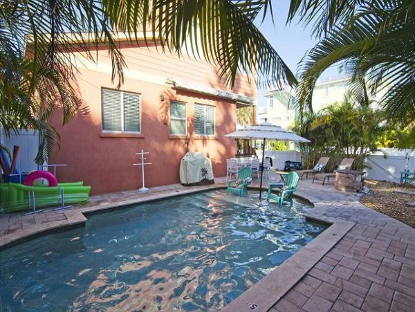 Bradenton Beach Three Bedroom Vacation Pool Home