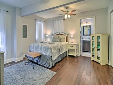 St. Petersburg Home 933427