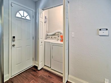 St. Petersburg Home 933427