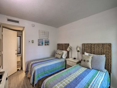 Naples Home 933428