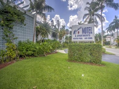 Naples Home 933428