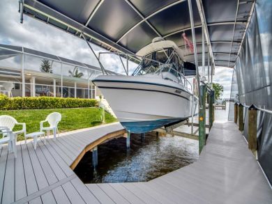 Cape Coral Home 933433