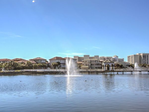 Destin Luxury Vacation Accommodation on Beach