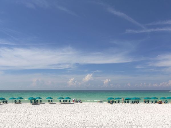 Destin Luxury Vacation Accommodation on Beach