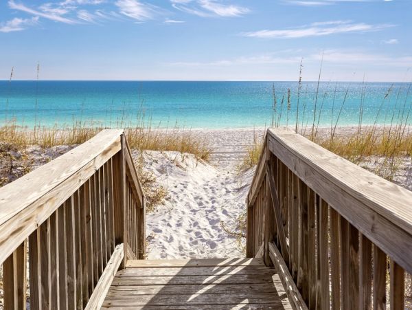 Destin Luxury Vacation Accommodation on Beach
