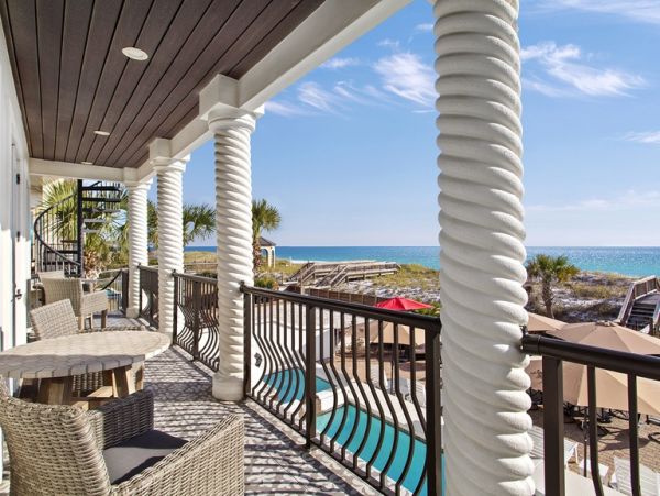 Destin Luxury Vacation Accommodation on Beach