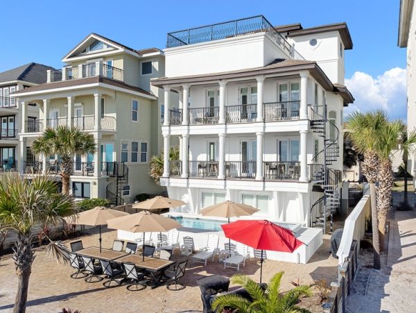 Destin Luxury Vacation Accommodation on Beach