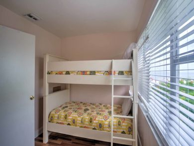 Fort Myers Home 933440