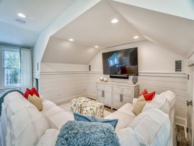 Lovely Six Bedroom Vacation Home in Santa Rosa Beach Lovely Six Bedroom Vacation Home in Santa Rosa Beach