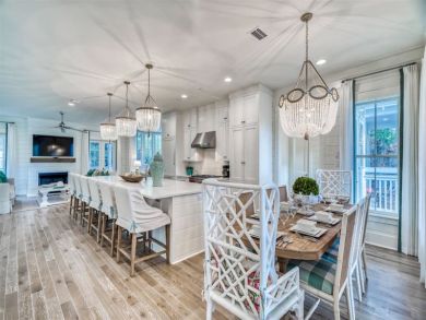 Lovely Six Bedroom Vacation Home in Santa Rosa Beach Lovely Six Bedroom Vacation Home in Santa Rosa Beach