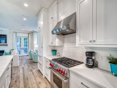 Lovely Six Bedroom Vacation Home in Santa Rosa Beach Lovely Six Bedroom Vacation Home in Santa Rosa Beach