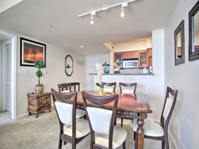 Hollywood Home 933482