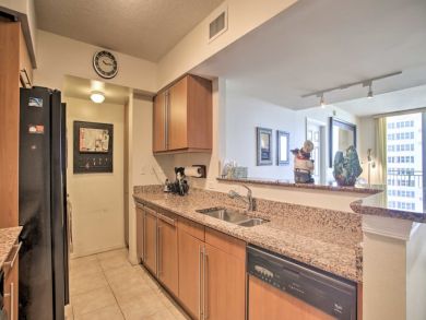Hollywood Home 933482