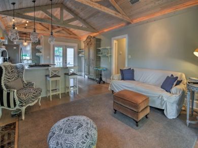 St. Petersburg Home 933492