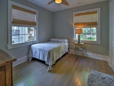 St. Petersburg Home 933492
