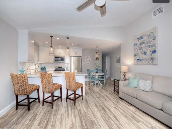 Naples Three Bedroom Rental Home with Caged Pool