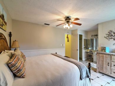 Cocoa Beach Home 933534