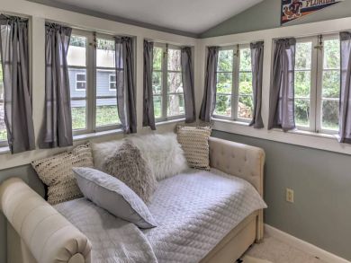 Other Cities  Florida Home 933550