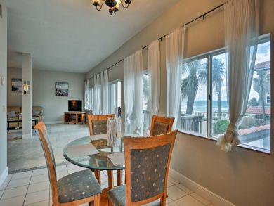 Cocoa Beach Home 933557