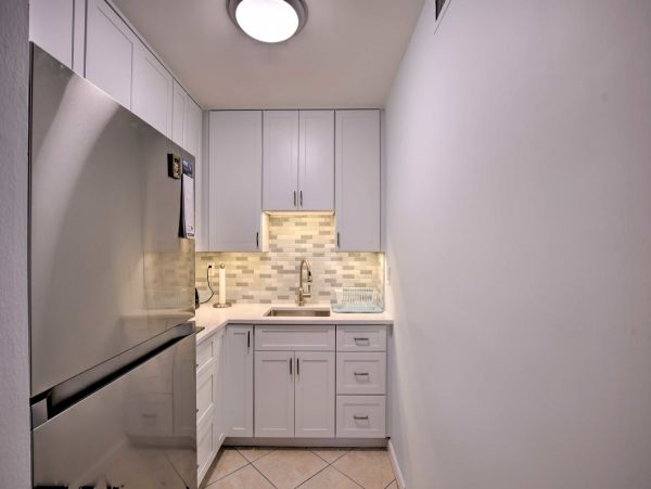 Vacation Rental Condo in Naples with Pool & Close to Beach
