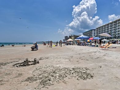 Daytona Beach Home 933566