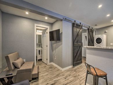 Tampa Home 933572