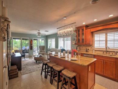 Naples Home 933580