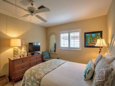 Naples Home 933580