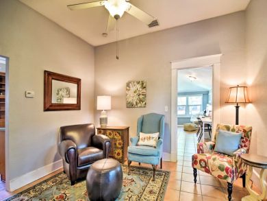 St. Petersburg Home 933582