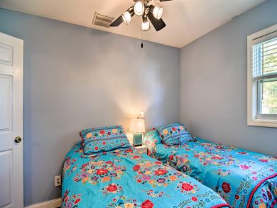 St. Petersburg Home 933582
