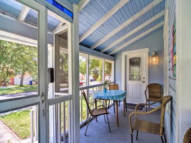 St. Petersburg Home 933582