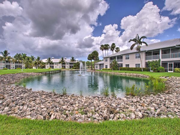 Naples Vacation Condo with Pool Tennis Courts & Golf