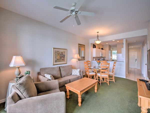Naples Vacation Condo with Pool Tennis Courts & Golf