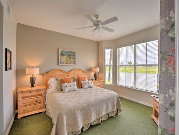 Naples Vacation Condo with Pool Tennis Courts & Golf