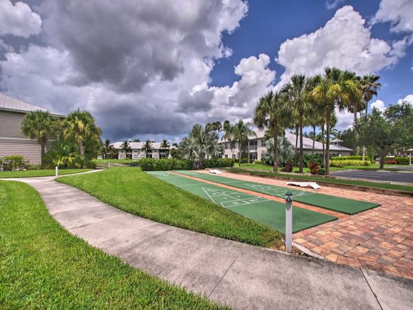 Naples Vacation Condo with Pool Tennis Courts & Golf