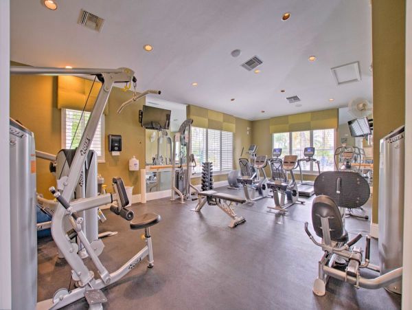 Naples Vacation Condo with Pool Tennis Courts & Golf