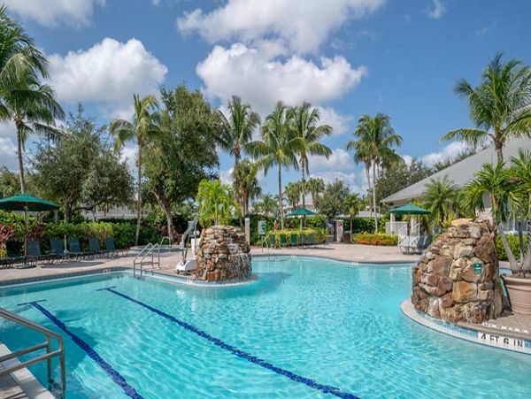 Naples Vacation Condo with Pool Tennis Courts & Golf