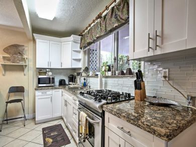 Hollywood Home 933585