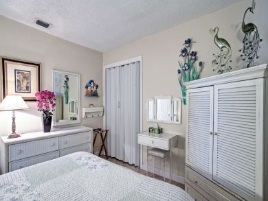 Hollywood Home 933585