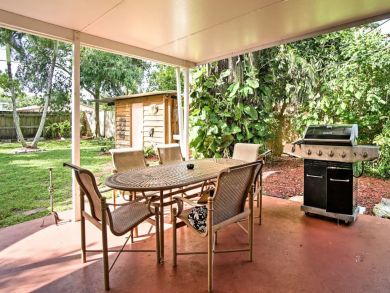 Hollywood Home 933585