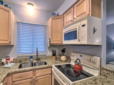 St. Petersburg Home 933592