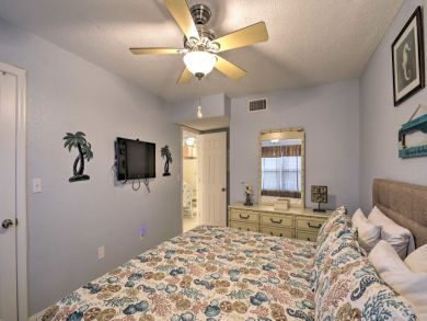 St. Petersburg Home 933592