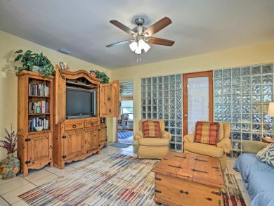 Hollywood Home 933603
