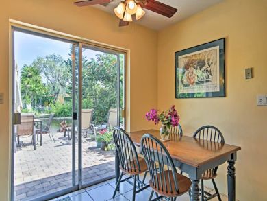 Hollywood Home 933603