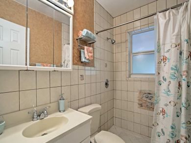 Hollywood Home 933603