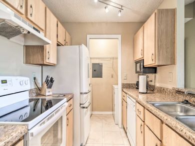 St. Petersburg Home 933604