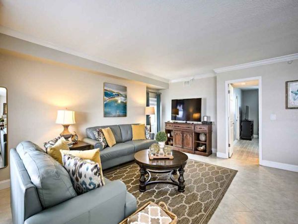 Experience Clearwater Beach Bliss in this Charming Condo