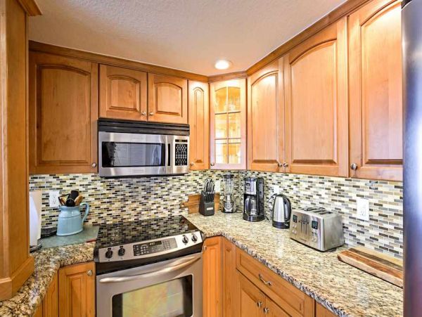 Experience Clearwater Beach Bliss in this Charming Condo
